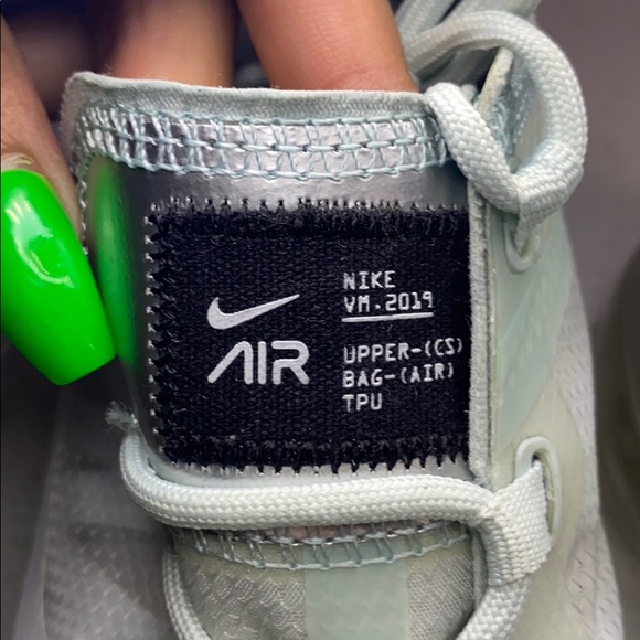 ( Nike air Vapormax 2019) size 8 (women) - Picture 2 of 4